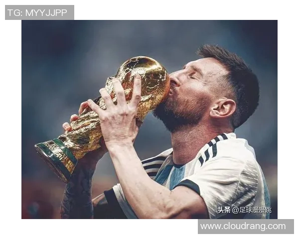 《从梅西到C罗：足球巨星如何影响全球足坛发展与文化变迁》