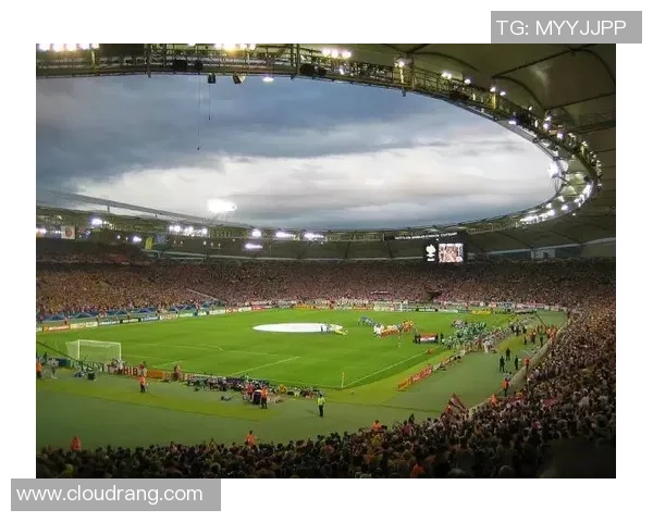 探索新世代足球运动员成长轨迹与球场全面表现深度解析发展趋势研究