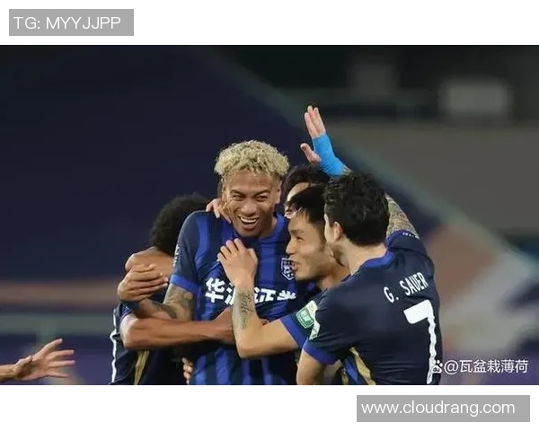 武汉三镇鏖战绿茵赛场激烈对决展现球队技战术与城市荣耀争锋 武汉三镇鏖战绿茵赛场激烈对决展现球队技战术与城市荣耀争锋