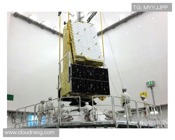 电竞赛事比分实时更新，紧张刺激的对决瞬间呈现，带你全程掌握战况走势