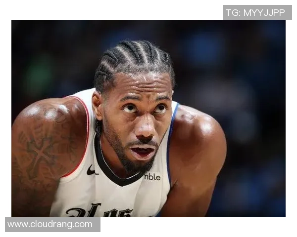 篮球明星带领球队逆袭赛季巅峰传奇之路展现不朽精神魅力风采闪耀赛场